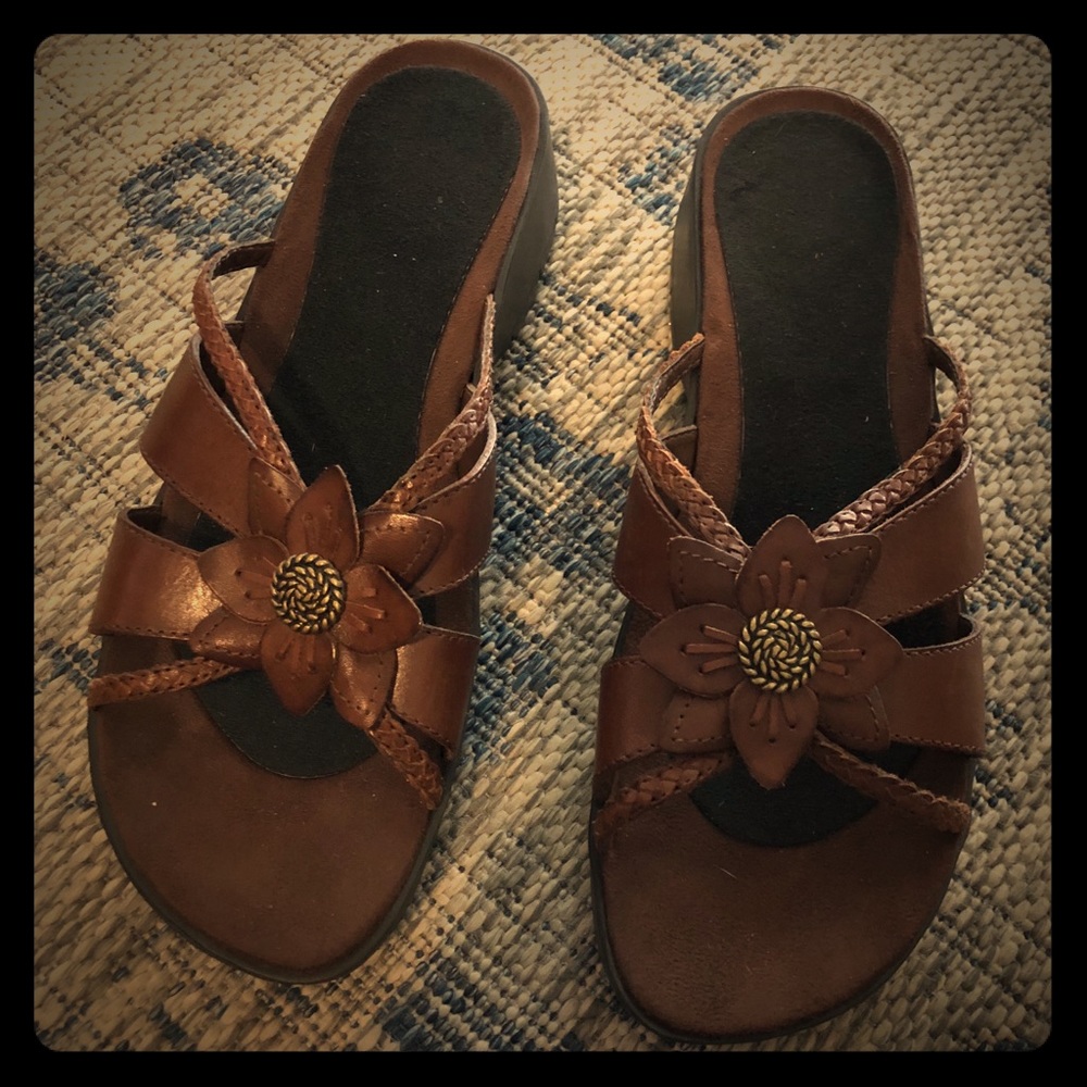 Leather Flower Sandals